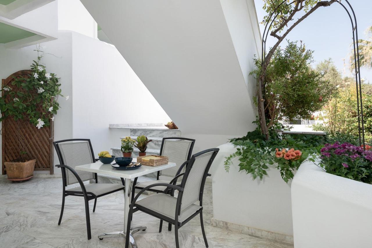 Villa Life Agia Marina Eksteriør bilde
