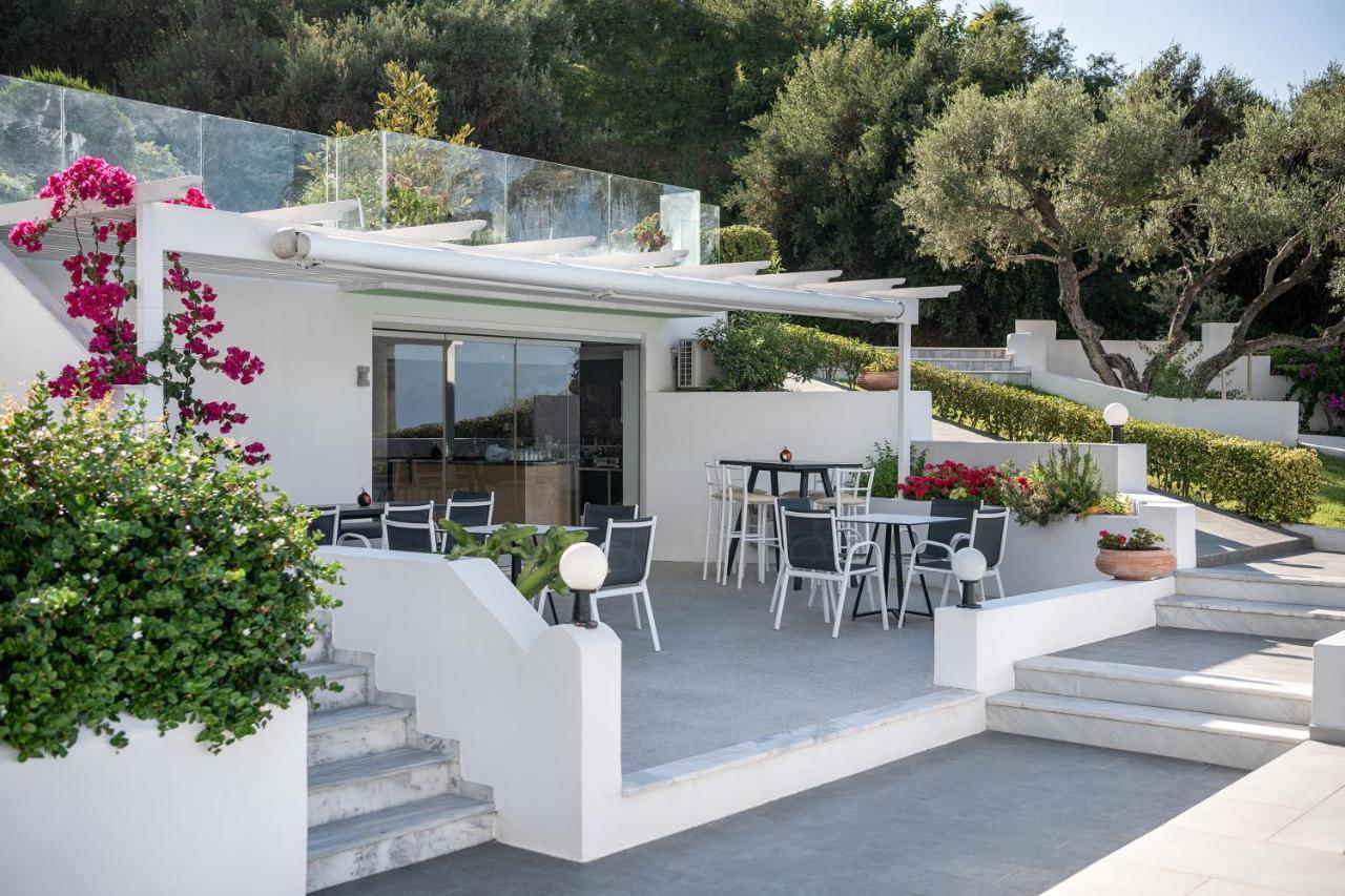 Villa Life Agia Marina Eksteriør bilde