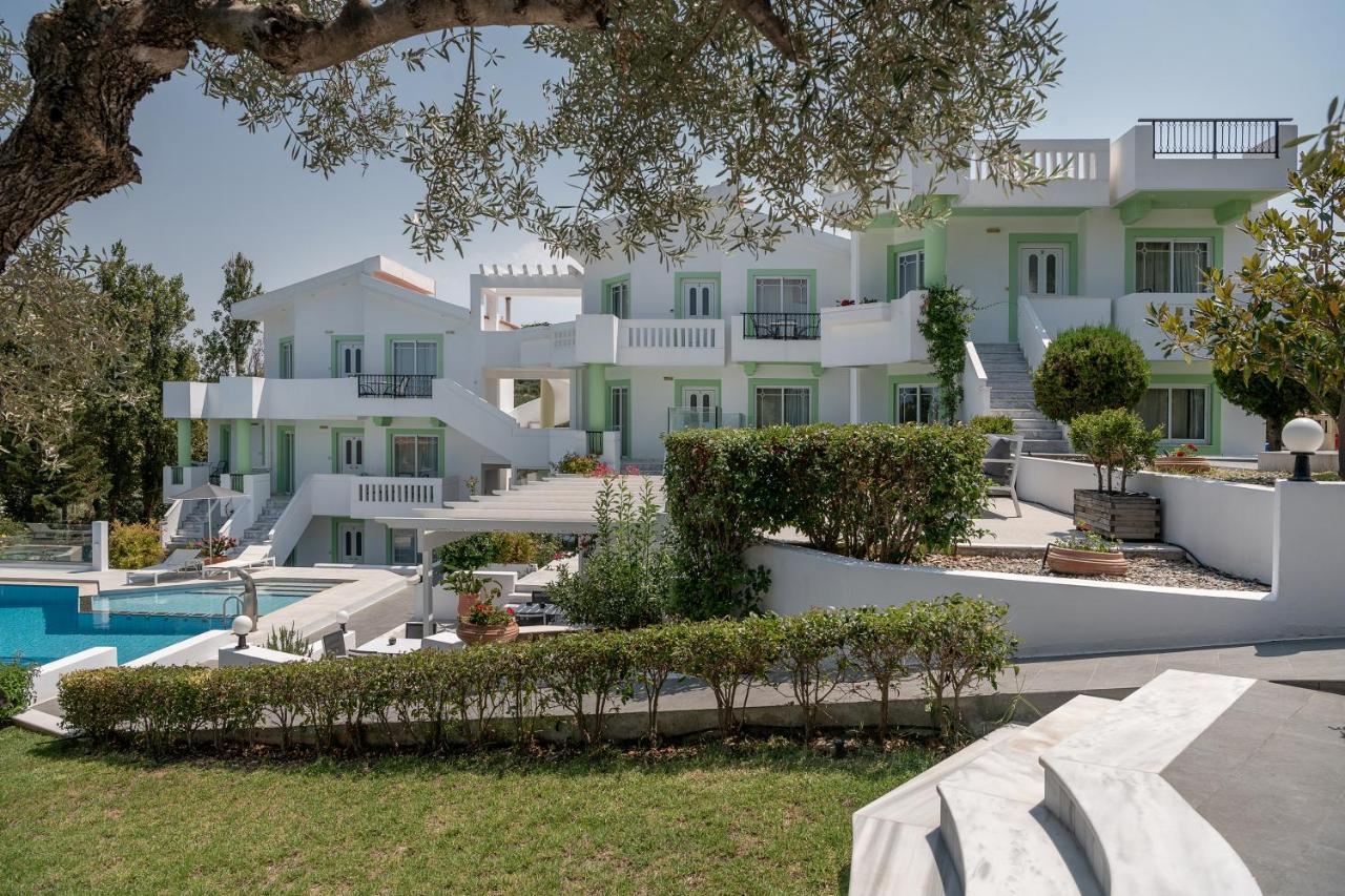 Villa Life Agia Marina Eksteriør bilde